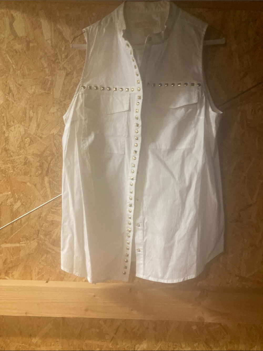 MICHAEL KORS /Sleeveless White Button-Front Top with Gold Stud Trim